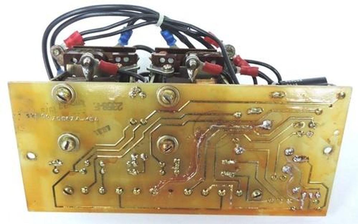 Used RELIANCE ELECTRIC 0-51382-3 REVERSE RELAY CARD 700874-40A BOARD