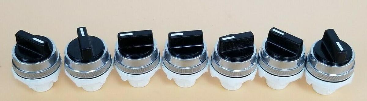 LOT OF 7 NEW GENERIC 2 POS 30MM SELECTOR SWITCHES LEFT-RIGHT Z-3755 Z3755
