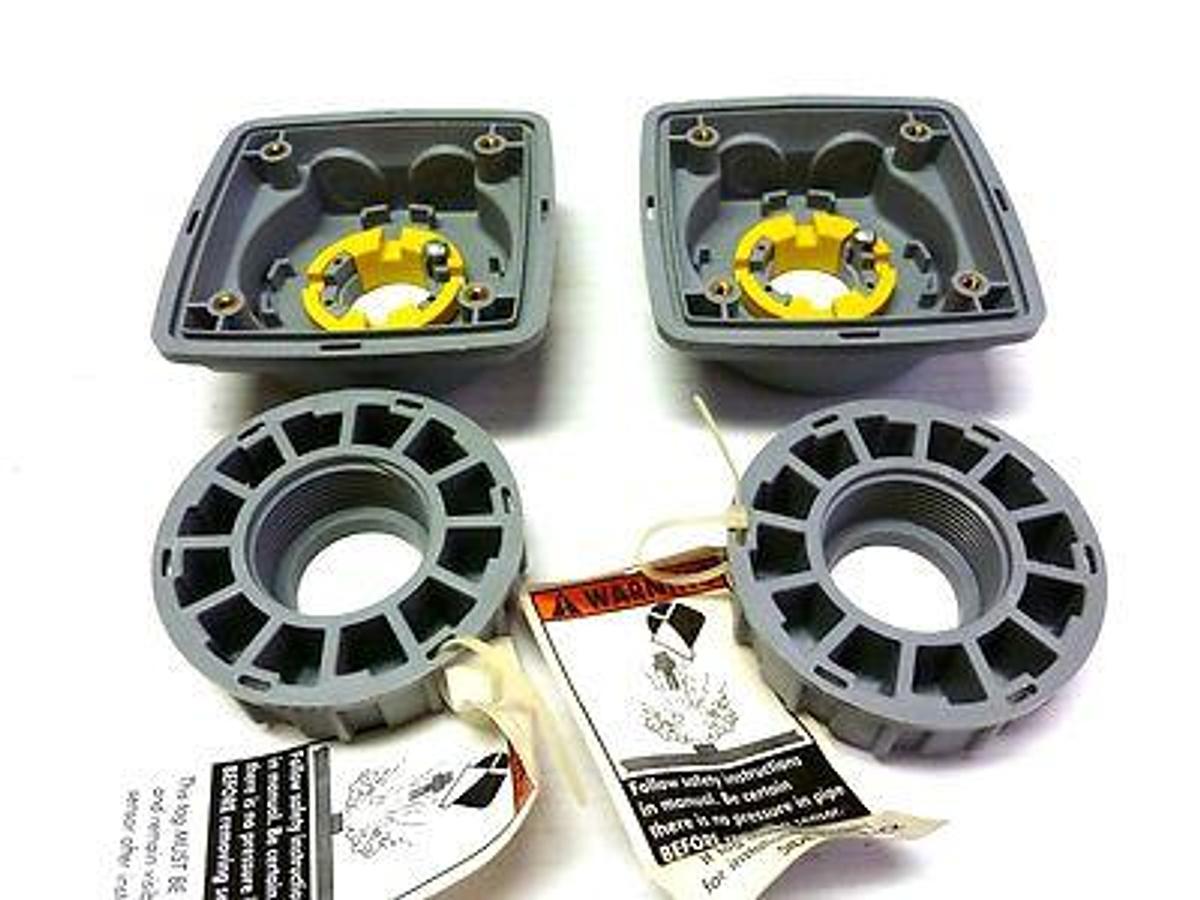 Used LOT OF 2 NEW SIGNET 3-8011 INTEGRAL MOUNTING KIT 1/2" NPT PORTS 38011 198864500