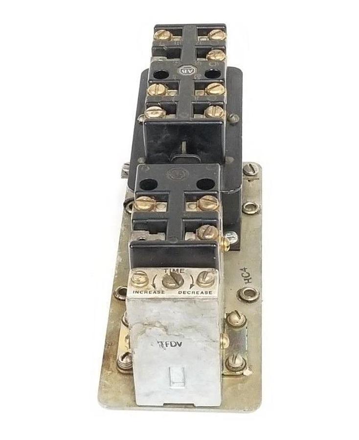 Used ALLEN BRADLEY PNEUMATIC TIMER W/ 21A86 COIL 120V, 60HZ TFDV HC4