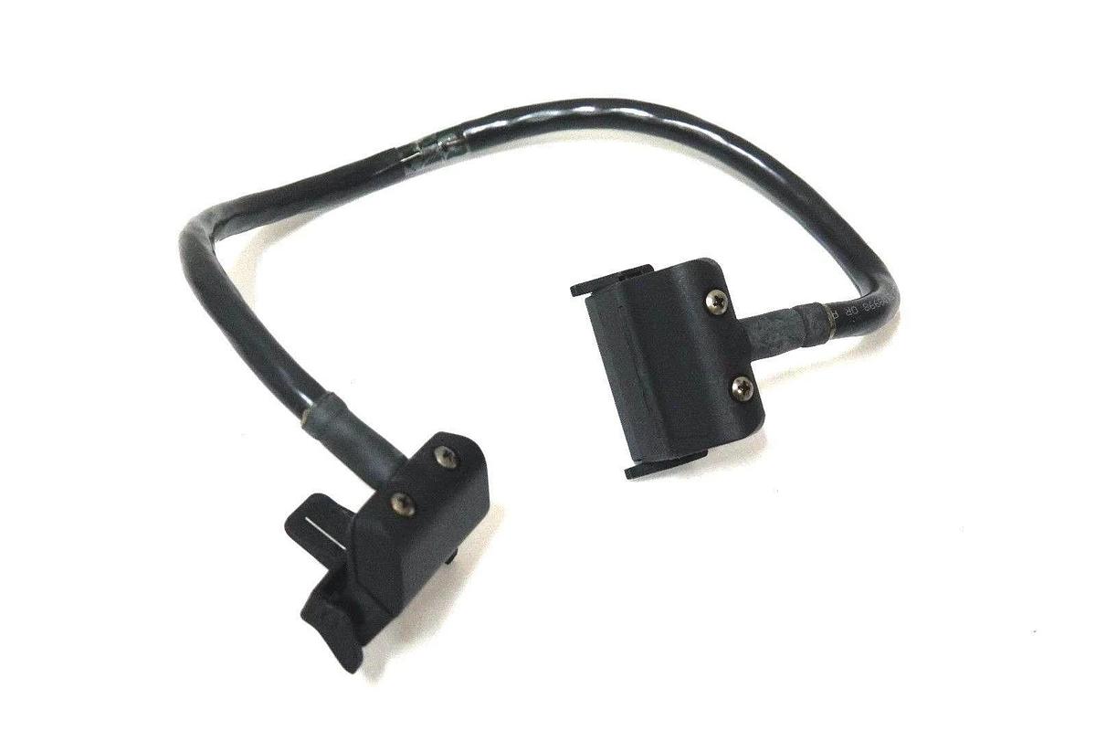 Used NEW GE FANUC IC200CBL105B CABLE I/O NON-SHIELDED 2 CONNECTORS .5M IC200CBL105