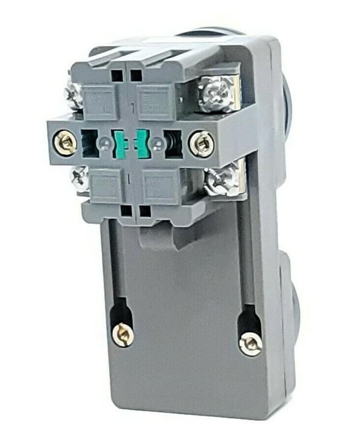 Used NEW IDEC ABBN1120 PUSHBUTTON FLUSH TWIN GREEN/RED BUTTON COLOR COMBO