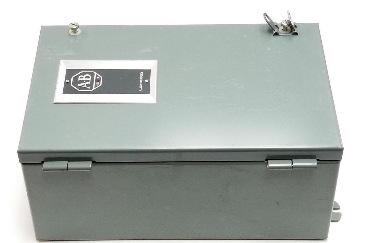 Used NEW ALLEN BRADLEY 500L-CJD93 AC LIGHTING CONTACTOR SER. B W/ 500L-COD93 SER. B
