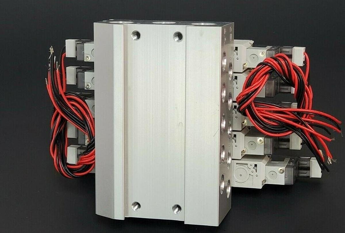 NIB CKD M4GE280R-06-E2-5-3 DISCRETE VALVE MANIFOLD ASSEMBLY M4GB120RC6E2HZ1D