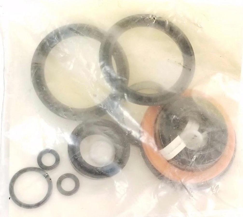 NEW MILWAUKEE 00051-7-40 SERVICE KIT 00051740