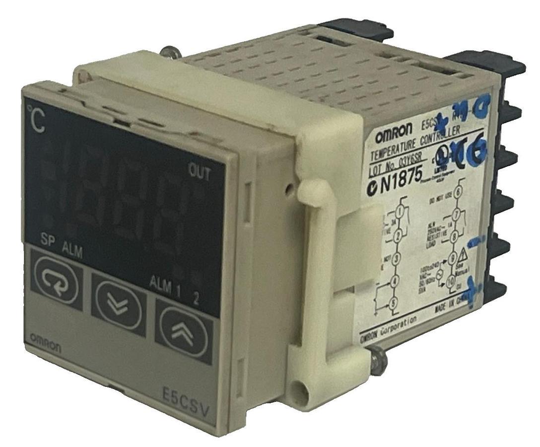 Used OMRON E5CSV-R1KJ-W Temperature Controller 1/8 DIN Relay Output K TC Input