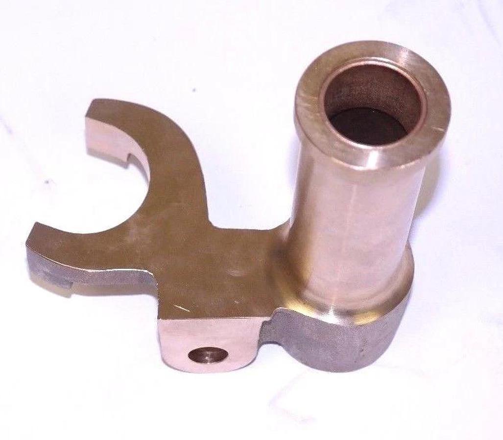 NEW YUKE ASO2281001 CAPPING SPINDLE W/ BUSHING 6899 AS02281001