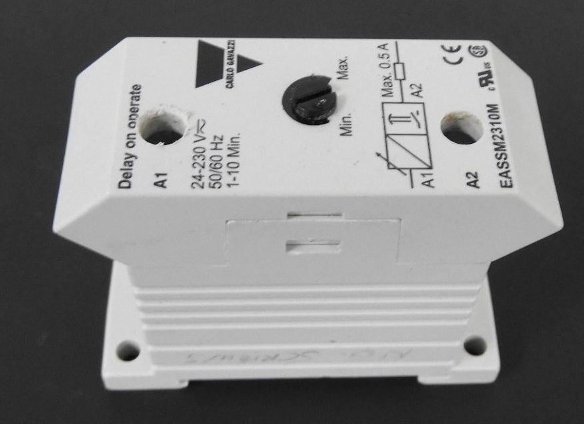 Used CARLO GAVAZZI EASSM2310M MINI E-TIMER DELAY ON AC/DC M
