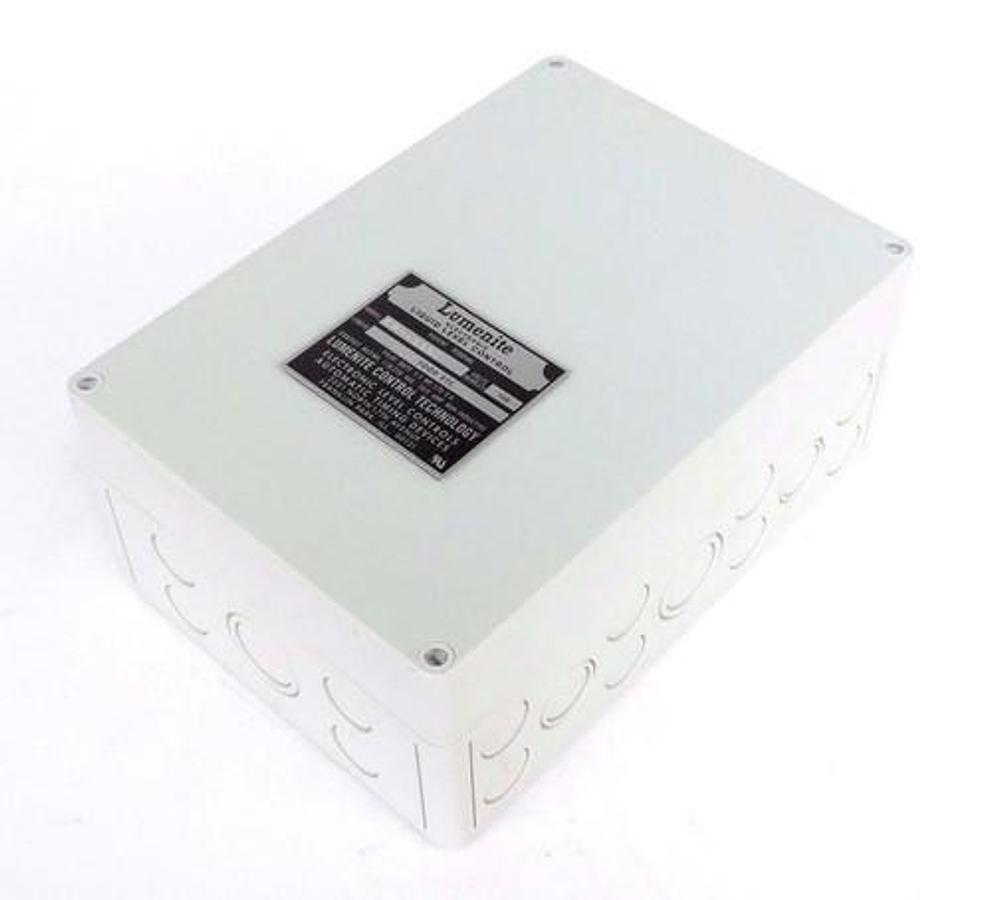 Used NEW LUMENITE FMT-3031 ELECTRONIC LEVEL CONTROL 110V