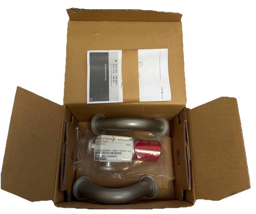 Used Pfeiffer Vacuum AVC 016 SA Manually Actuated Angle Valve 2000237544 | PF A31 003