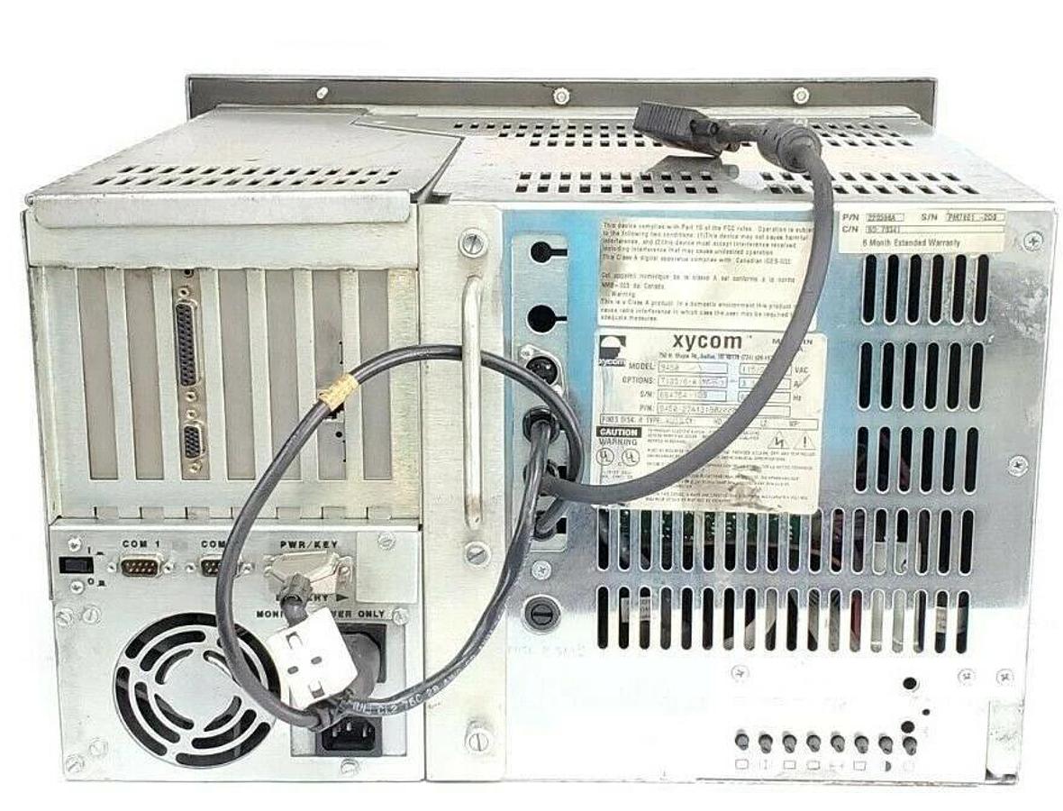 Used XYCOM 9450 OPERATOR INTERFACE MONITOR 713316-A 220396A 9450-27A1319020000