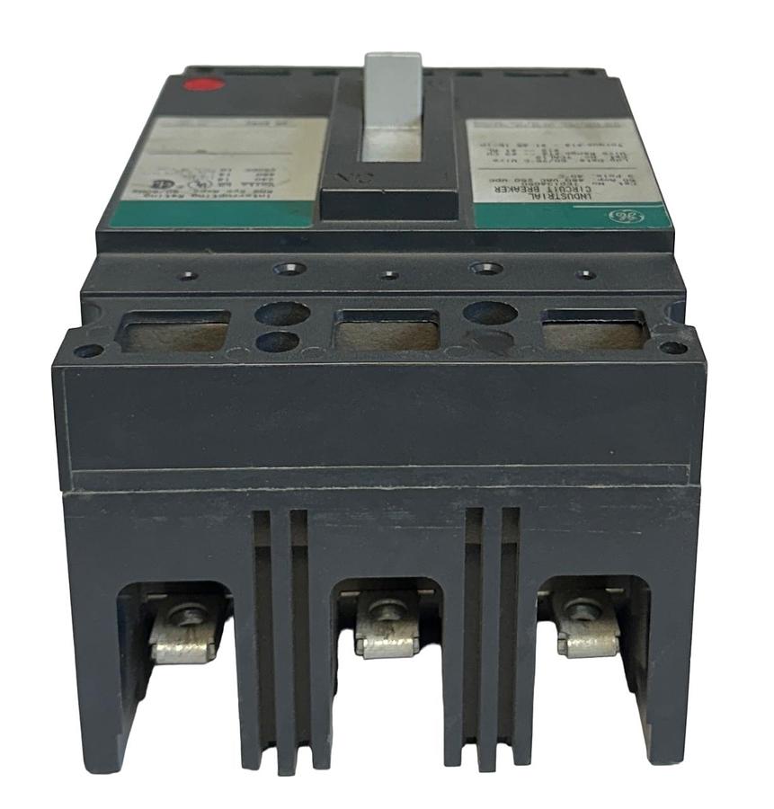 Used GENERAL ELECTRIC TED134050 INDUSTRIAL CIRCUIT BREAKER 50A 480VAC 250VDC 3P NSNP