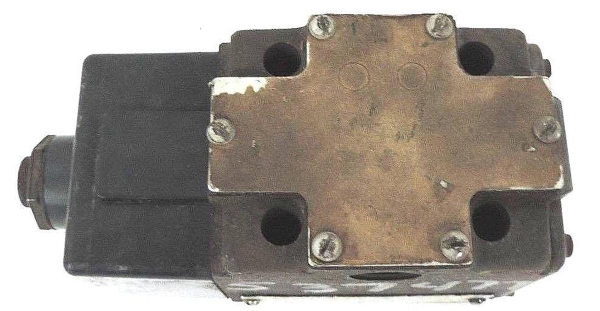 Used VICKERS DOUBLE A QJ-01-C-L-10F1 HYDRAULIC VALVE W/ DECCO 11-403 COIL