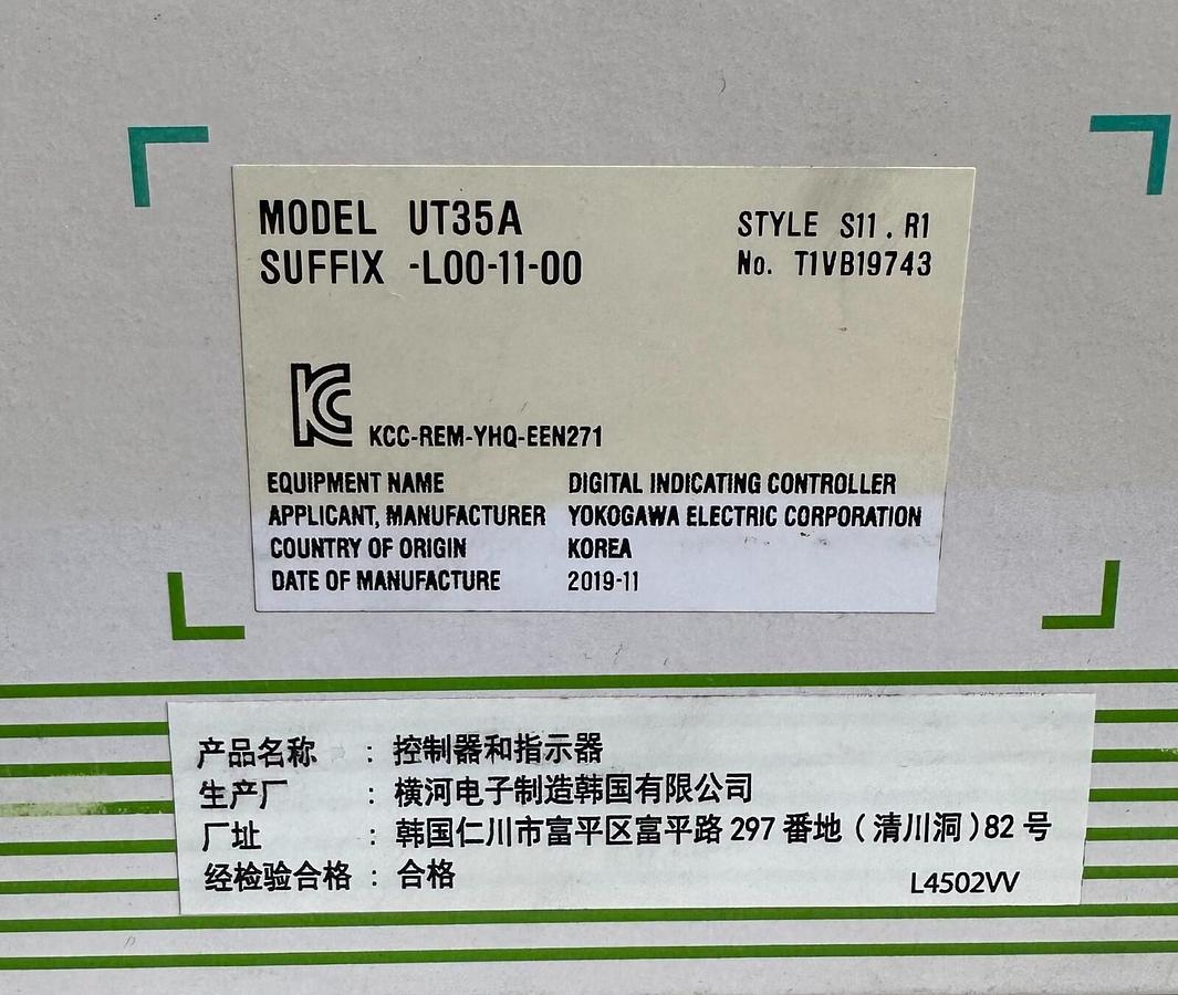 Used NEW YOKOGAWA UT35A-L00-11-00 / UT35AL001100 DIGITAL INDICATING CONTROLLER UT35A