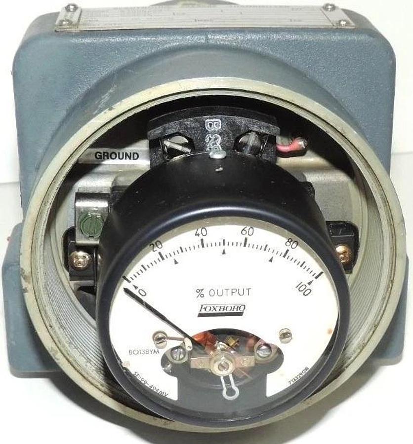 Used FOXBORO 870CC-09-P TRANSMITTER 870CC09P REF. # 28954F02 W/ B0138YM INDICATOR