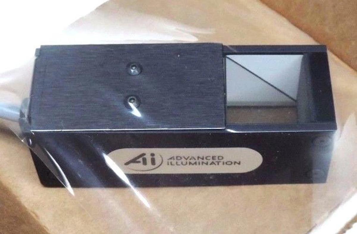 Used NIB ADVANCED ALLUMINATION DL072-WHI24 HIGH CURRENT LED LAMP DL072WHI24