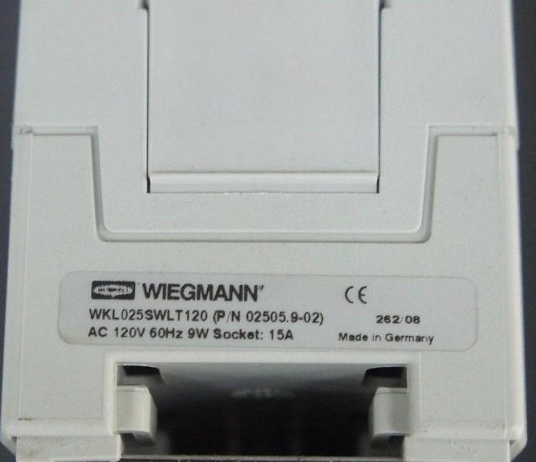 Used NEW WIEGMANN WKL025SWLT120 LIGHT,RECEPTACLE & COVER,120V, P/N: 02505.9-02