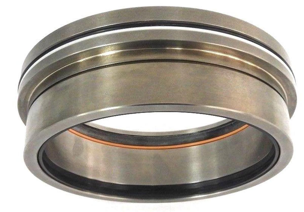Used NEW HYDRO LINE HYD-N5-660-44 IRON GLAND WITH LLIP NBR SEALS 5-1/2" N5-660-44