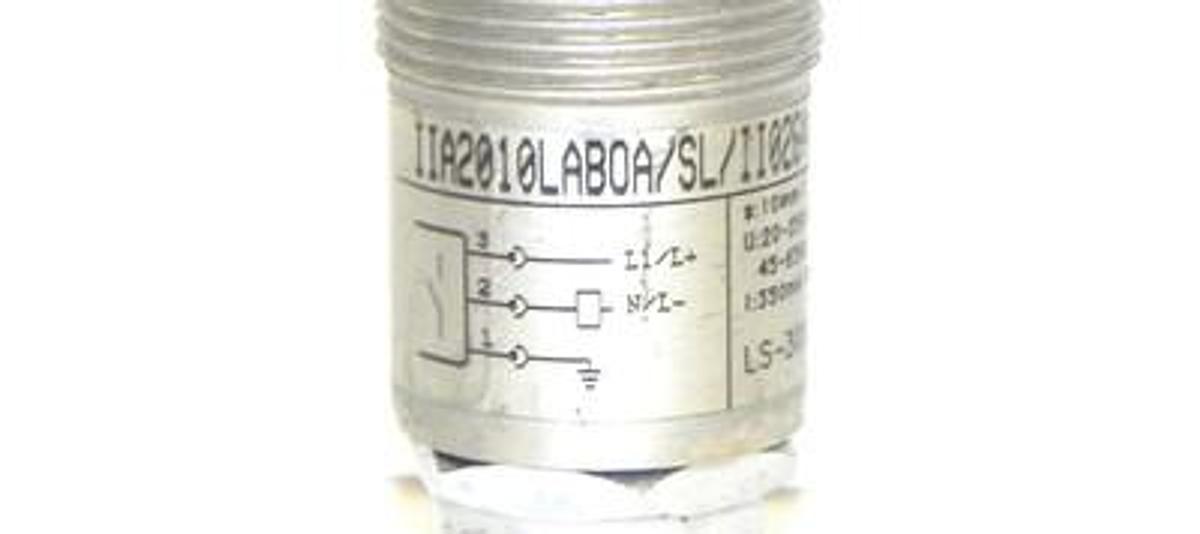 Used IFM IIA2010-LABOA/LS-300-L PROXIMITY SWITCH IIA2010LABOALS300L