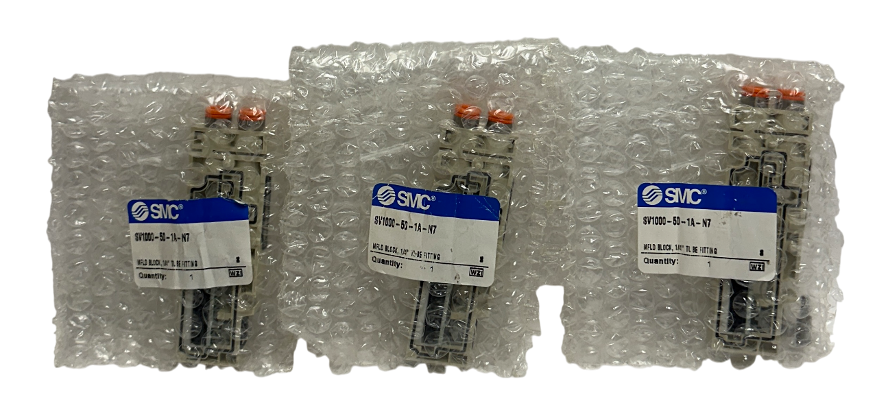 Used 3 SMC SV1000-50-1A-N7 / SV1000501AN7 MANIFOLD BLOCKS SS5V1 1/4'' TUBE FIT NSMP