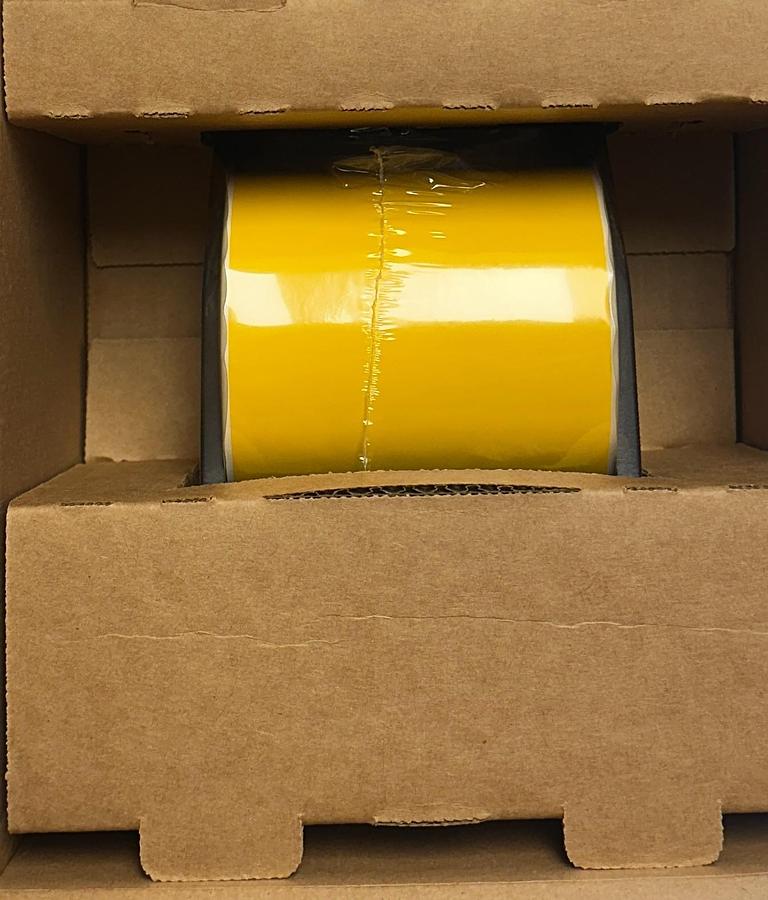 Used BRADY 8237-00 / 823700 BLACK ON YELLOW B580 TYPE: 4''X90' (100mmX27mm) NSMP