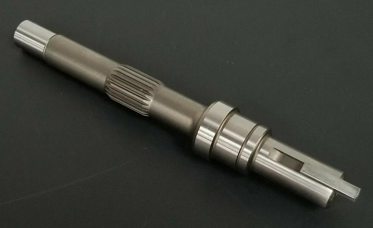 Used NEW VICKERS 270369 KEYED DRIVE SHAFT 7/8'' IN. DIA. 8-3/4'' IN. L