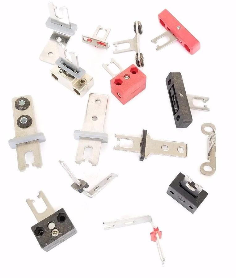Used LOT OF MISCELLANEOUS ACTUATOR KEY HARDWARE