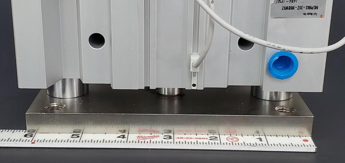 Used NEW SMC MGPM63-30Z-M9BWVZ MGP-Z SERIES CYLINDER MGPM6330ZM9BWVZ MAX. 1.0MPa