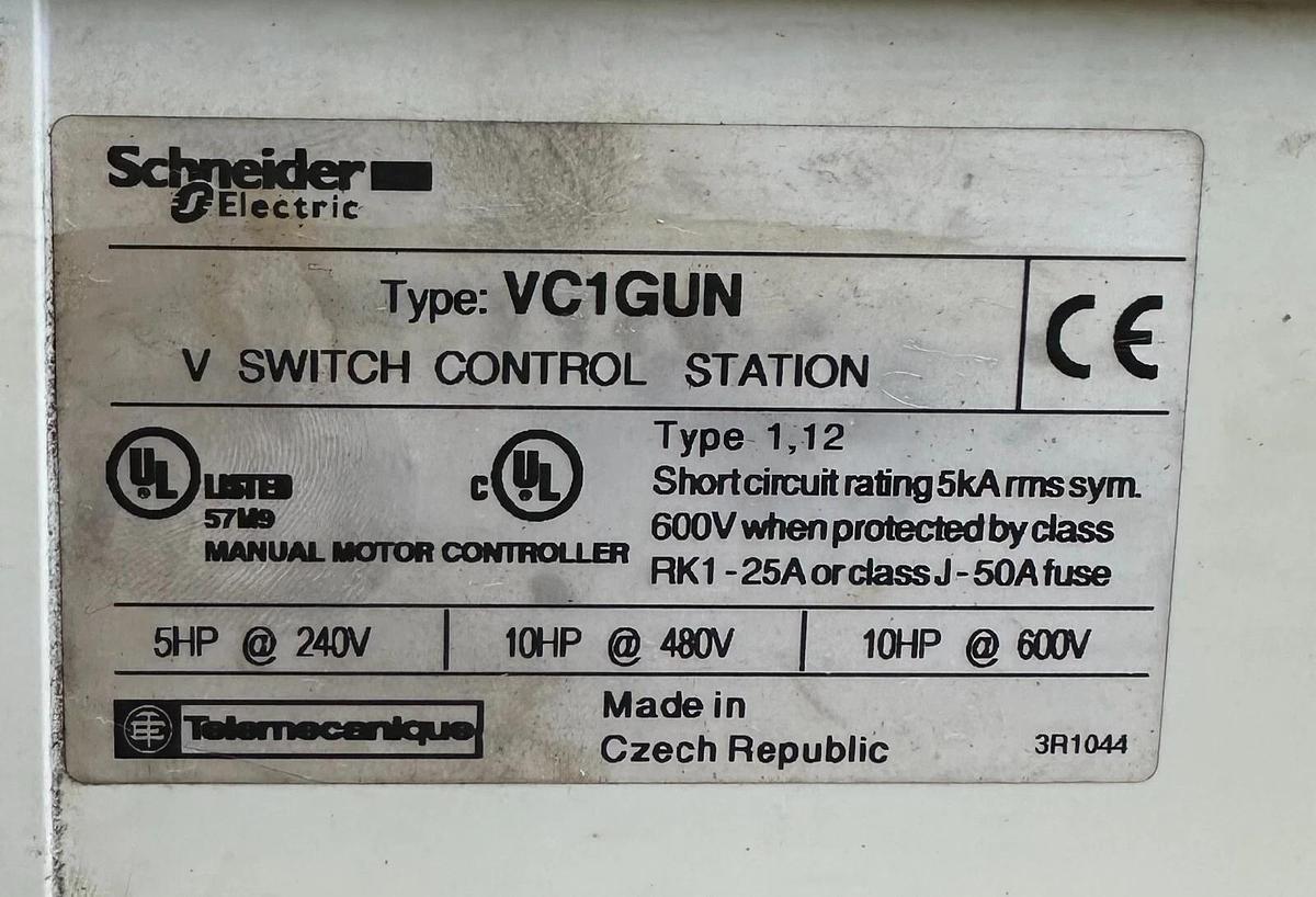 Used TELEMECANIQUE SCHNEIDER ELECTRIC VC1GUN V-SWITCH CONTROL STATION 3PH