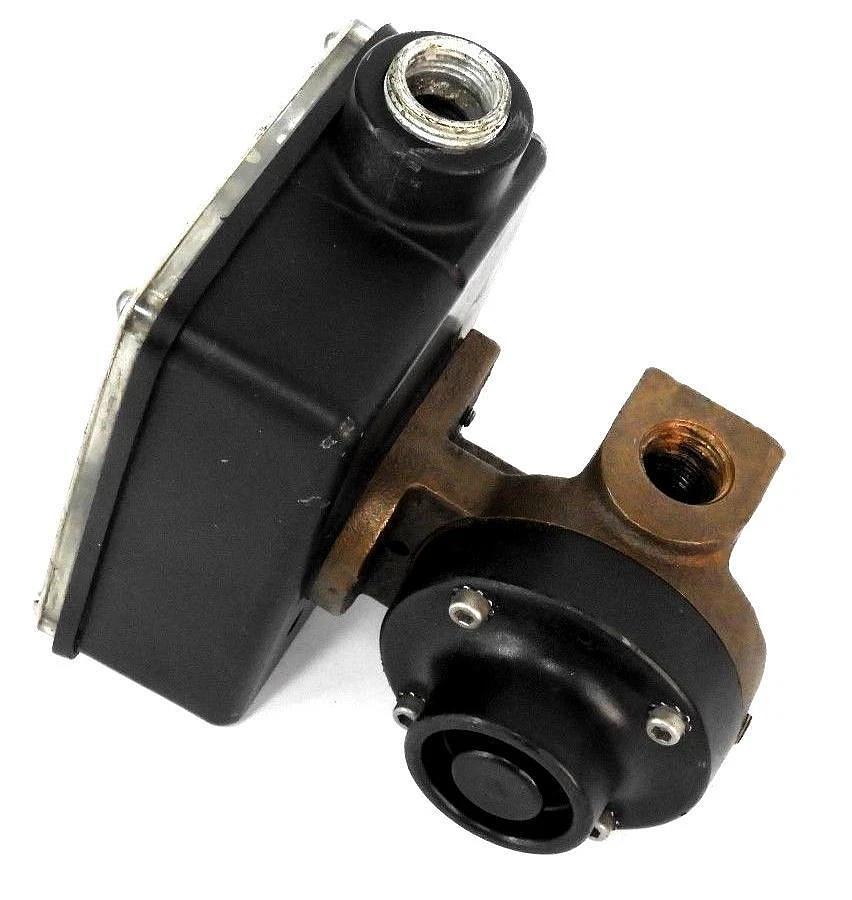 Used UNIVERSAL FLOW MONITORS SN-BSB3DGM-4-320V.9/32V1.0-A1NL FLOW RATE INDICATOR