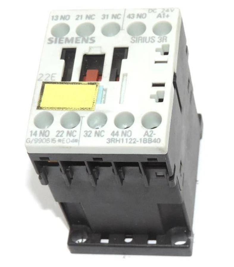 Used SIEMENS 3RH1122-1BB40 CONTROL RELAY, 2NO 2NC, 24VDC COIL, 3RH11221BB40