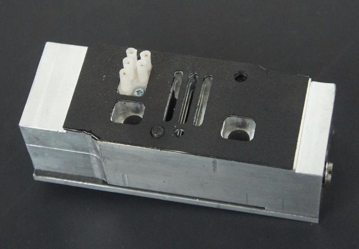 Used NEW ADAP-U-TEK NU08ISO1-2 ALUMINUM MANIFOLD NU08ISO12