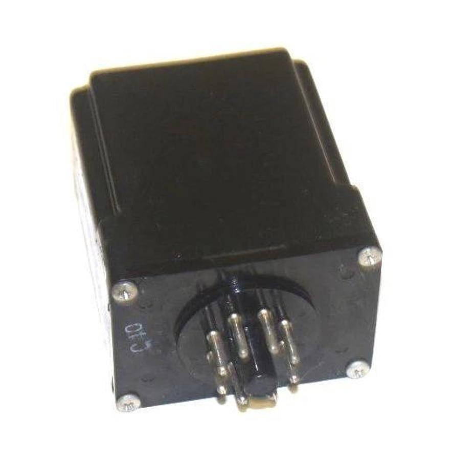 Used LINE MODEL VTL RELAY, TIME: .2-1 SEC, 10 AMP AT 115 VAC