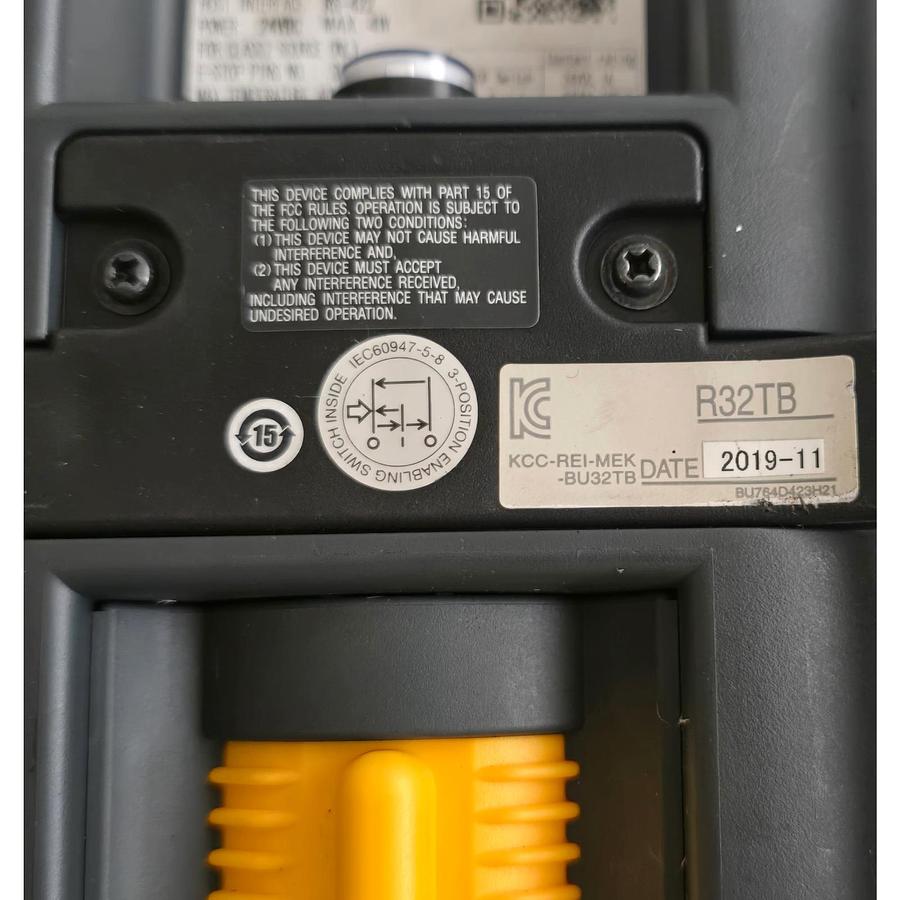 Used MITSUBISHI IDEC R32TB - HG1U-SB12JH-MK1382-S7 FA-ROBOT TEACH PENDANT 24VDC 4W