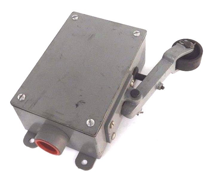 Used NEW REES 04939-100 LIMIT SWITCH RIGHT HAND 04939100
