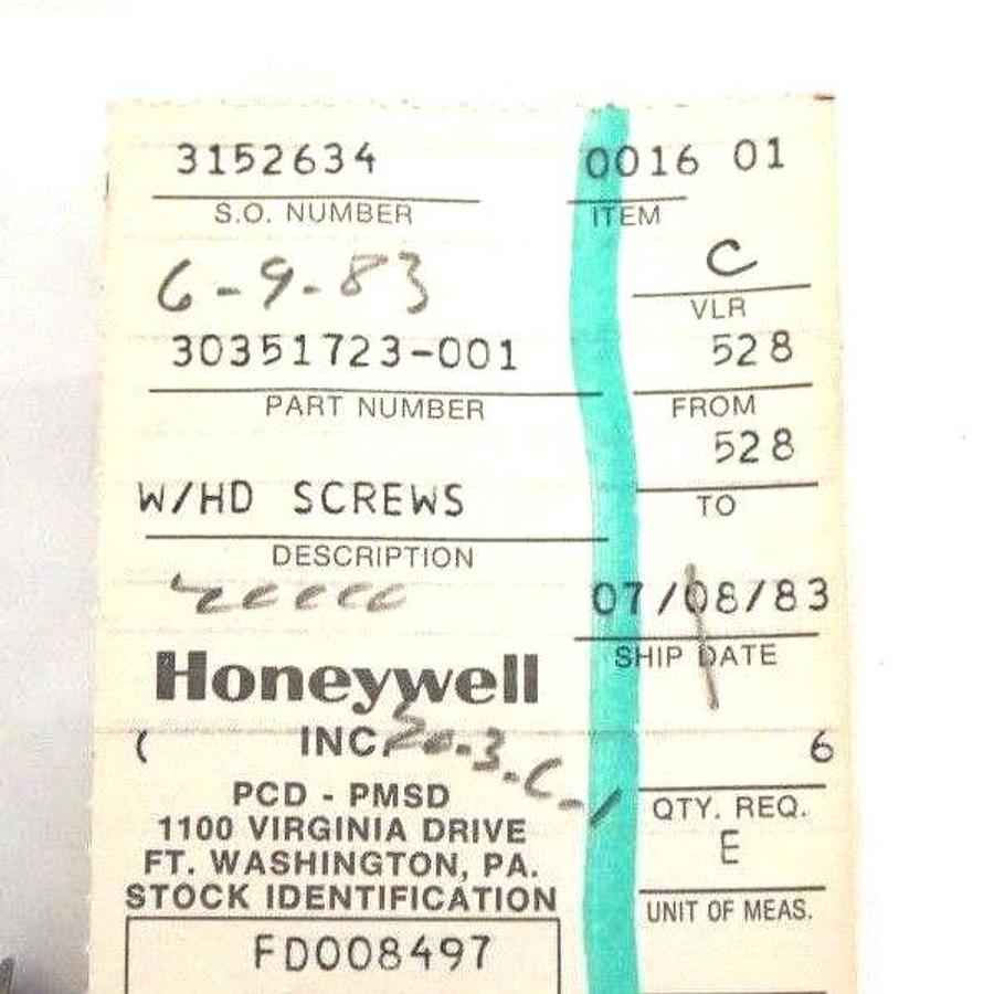 NEW HONEYWELL 30351723-001 HD SCREWS 30351723001