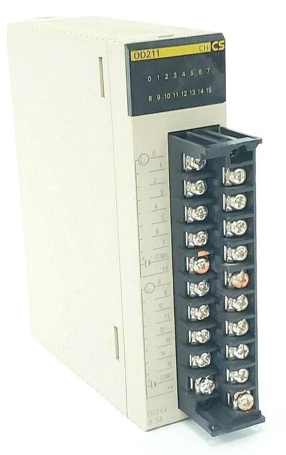 Used OMRON CS1W-OD211 OUTPUT UNIT CS1WOD211, 24V DC (MISSING COVER)