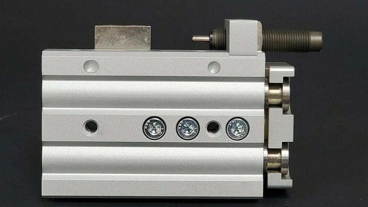 NEW SMC MXQ16-30BS AIR SLIDE TABLE CYLINDER MXQD37 W/ SHOCK ABSORBER MXQ1630BS