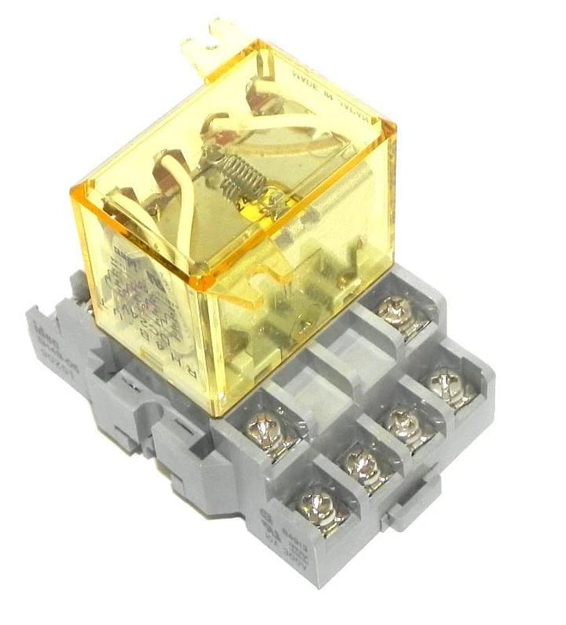 Used IDEC SH4B-05 RELAY SOCKET WITH RH4B-UT-DC24V RELAY RH4BUTDC24V