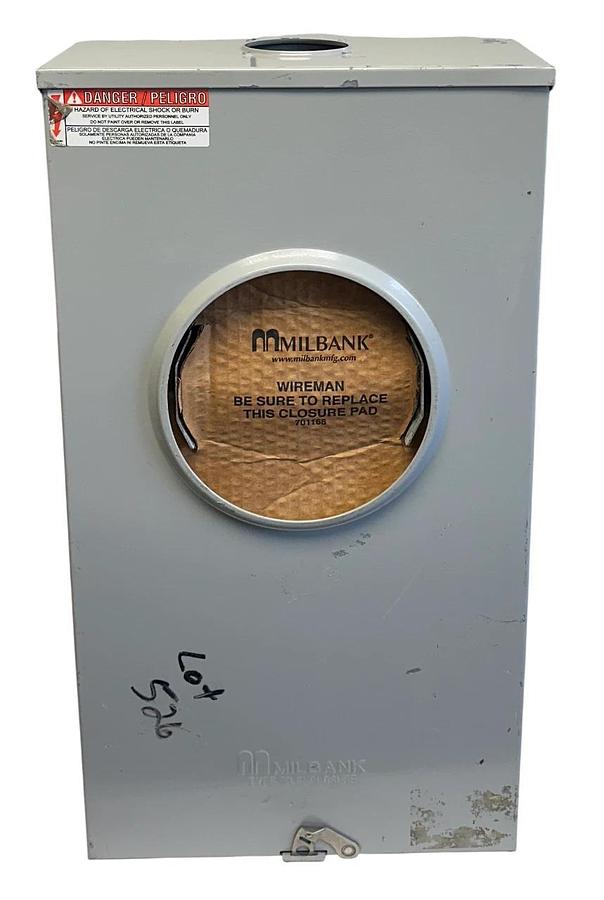 MILBANK U4497-XL / U4497 RINGLESS METER SOCKET 600V 20A 3PH 60Hz SWITCH NSNP
