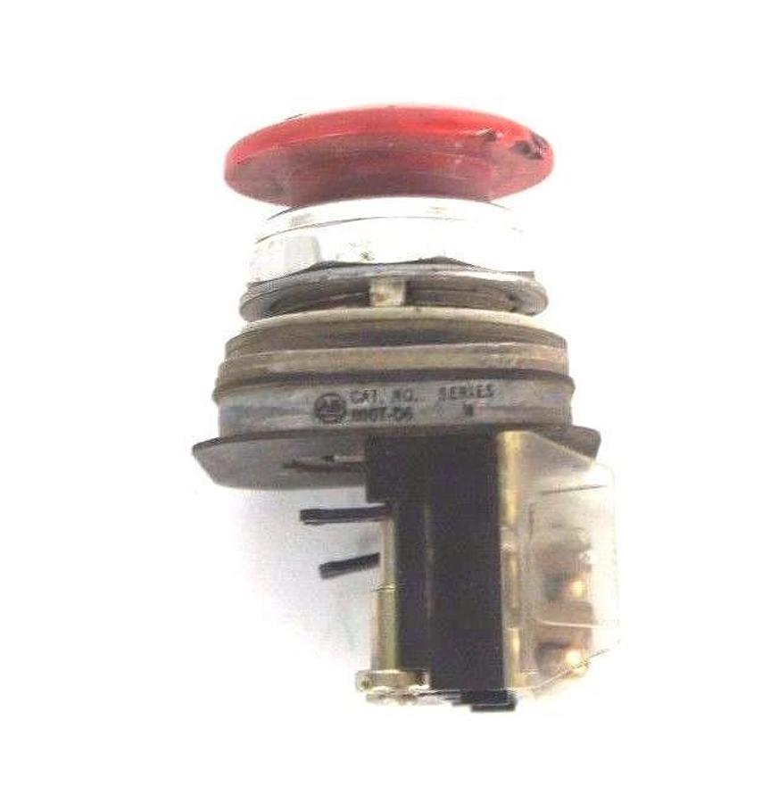 Used ALLEN BRADLEY 800T-D6 RED MUSHROOM HEAD PUSH BUTTON SER. N W/ 800T-XA SER. C