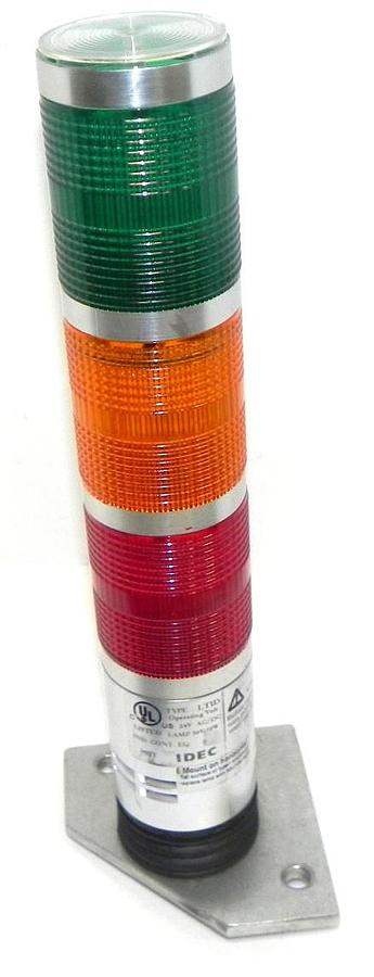 Used IDEC TYPE LT1D SIGNAL LIGHT TOWER RED, ORANGE, GREEN 24V AC/DC