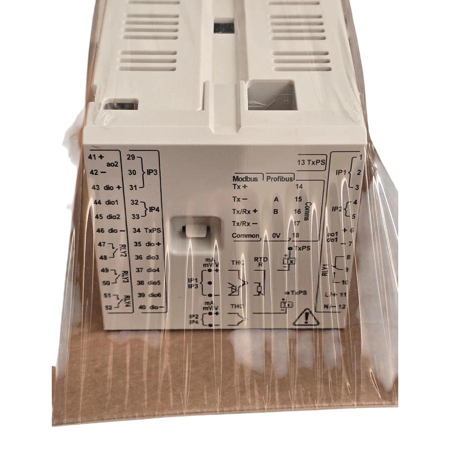 ABB ControlMaster CM30 PID Process Controller CM30/000U0E0/STD 1/4 DIN Loop NSMP