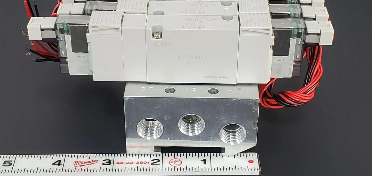 Used NIB CKD M4GE280R-06-E2-5-3 DISCRETE VALVE MANIFOLD ASSEMBLY M4GB120RC6E2HZ1D