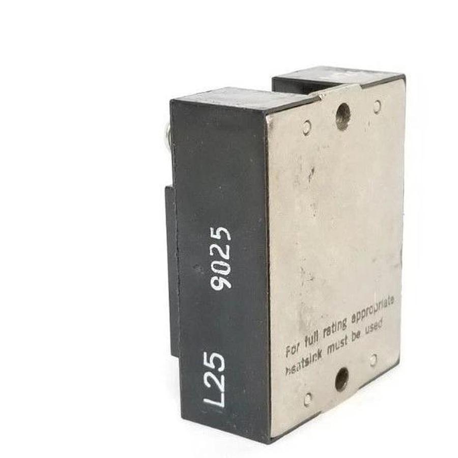 Used MAGNECRAFT W6110ASX-1 SOLID STATE RELAY W6110ASX1 120VAC, 10A