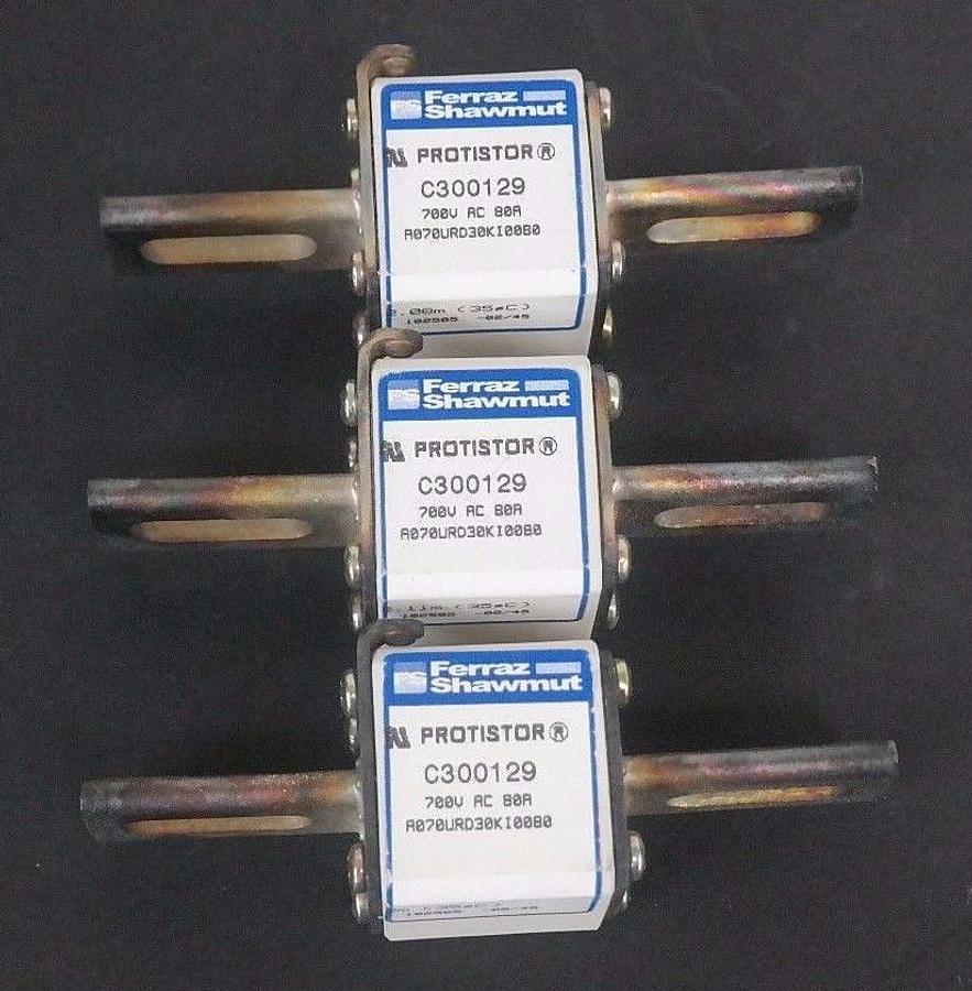 Used BOX OF 3 NEW FERRAZ SHAWMUT C300129 700VAC, 80A A070URD30KI0080