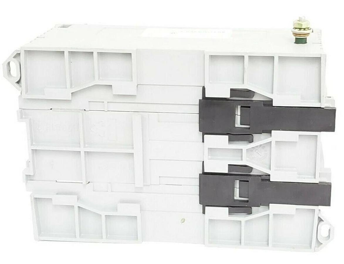 Used ALLEN BRADLEY 1791-0B32 I/O BLOCK 24VDC SER. B, P/N: 96333472 REV. C01
