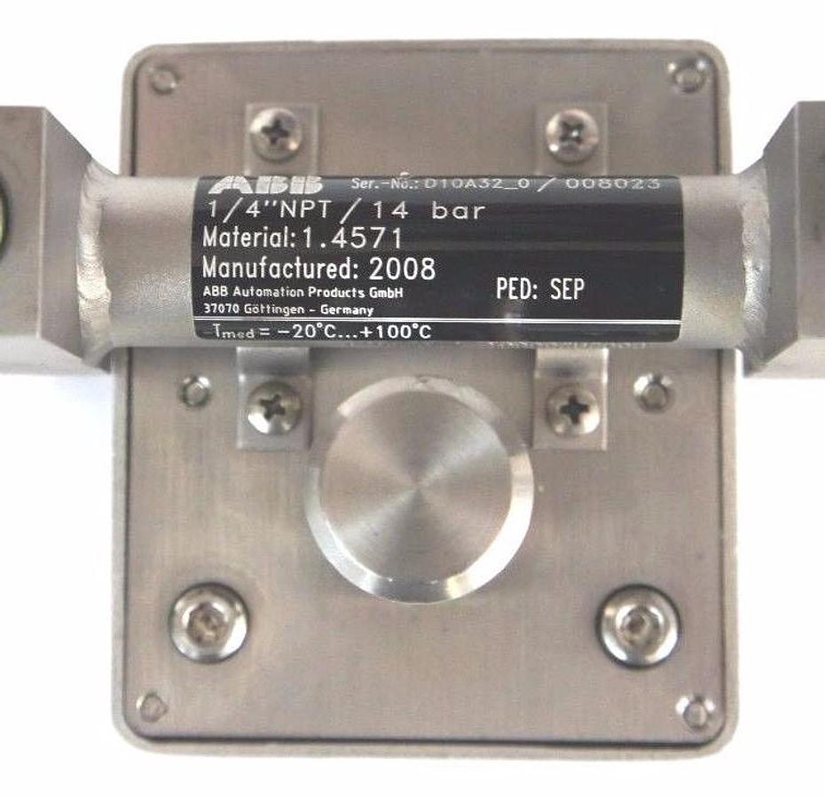 Used NEW ABB D10A32-0 FLOWMETER 1/4" NPT ORDER NO. 240150211/X017 D10A320