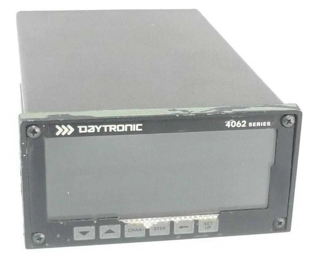 Used DAYTRONIC 4062 SERIES CONTROLLER 4062 HW: 6.0, 110/220 VAC 50-400HZ 30W MAX