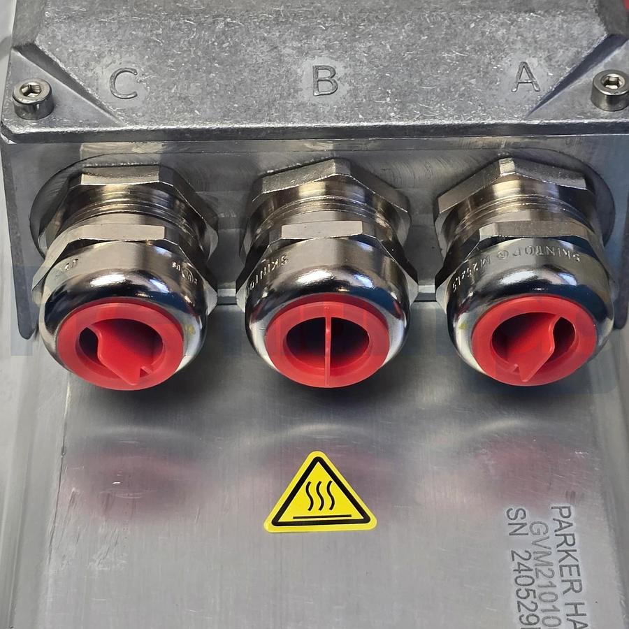 Parker GVM210100M6WRAATA1G | GVM210 Traction Motor & Sevcon 636A34901 Controller